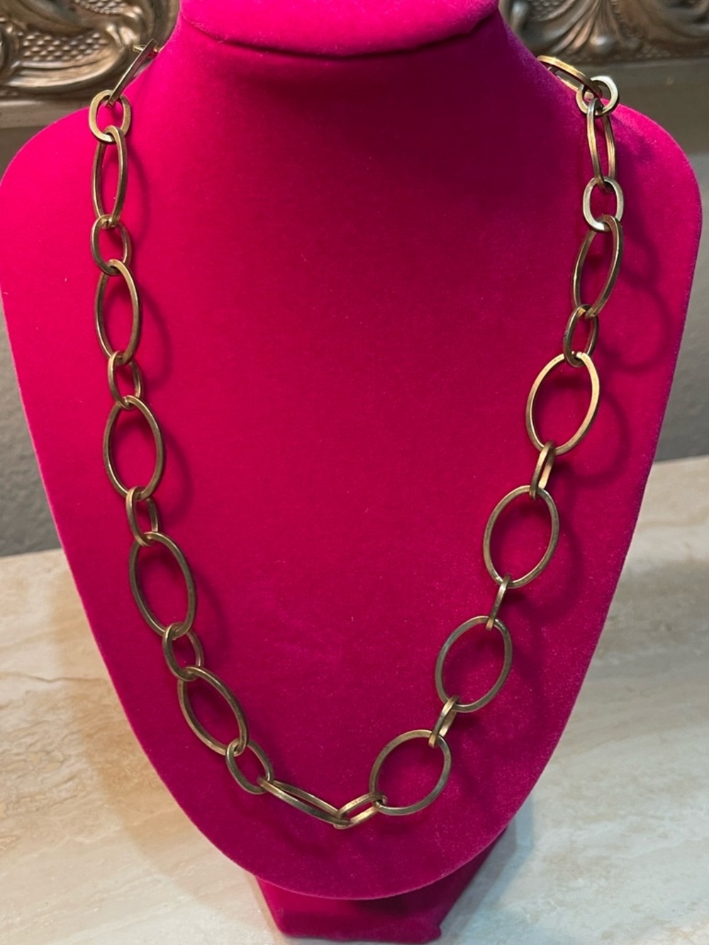Avon Gold-Tone Oval Link Necklace